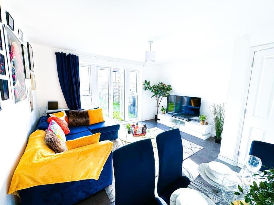 Contractors, Families, Tourists & Groups Welcome Sleeps Upto 9, Garden, Pet Allowed, Parking Included! Birmingham Ngoại thất bức ảnh