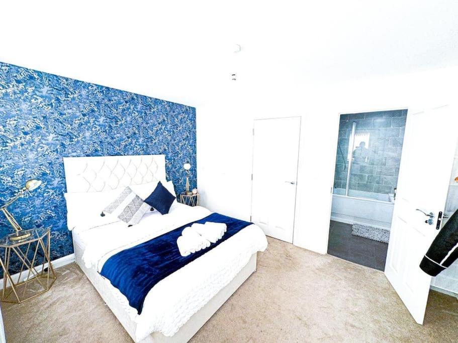 Contractors, Families, Tourists & Groups Welcome Sleeps Upto 9, Garden, Pet Allowed, Parking Included! Birmingham Ngoại thất bức ảnh