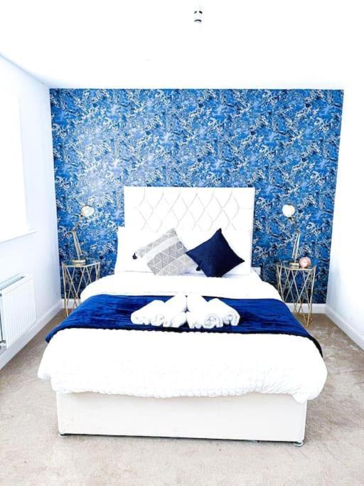 Contractors, Families, Tourists & Groups Welcome Sleeps Upto 9, Garden, Pet Allowed, Parking Included! Birmingham Ngoại thất bức ảnh