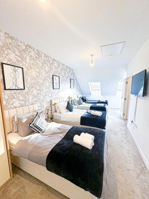 Contractors, Families, Tourists & Groups Welcome Sleeps Upto 9, Garden, Pet Allowed, Parking Included! Birmingham Ngoại thất bức ảnh